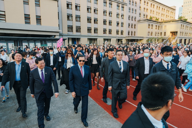 前總統馬英九率領陸生團訪台。圖／中央社