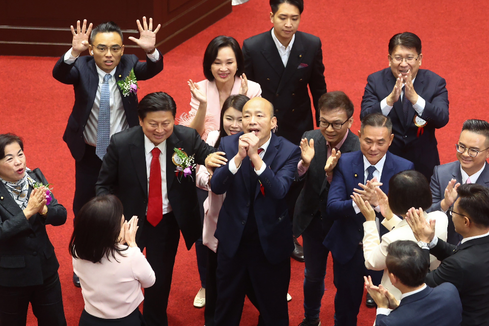 韓院長來了！民眾黨第二輪棄投 韓國瑜以54票當選立法院長