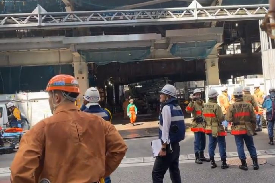 雷聲般巨響！東京車站旁工地「15噸鋼骨掉落」 至少釀2死3傷