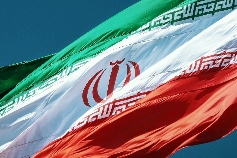 伊朗總統直升機墜毀 搜救員回報現場似「無人生還」