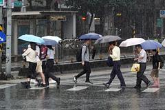 全台降雨機率高 華南雲雨區東移 午後中南部留意較大雨勢