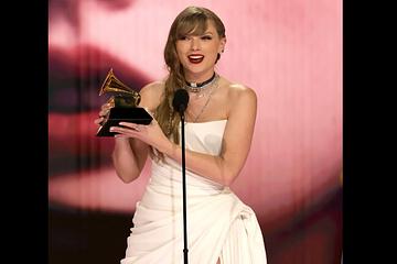 泰勒絲葛萊美抱走兩項大獎 史上首位4度拿「年度專輯」