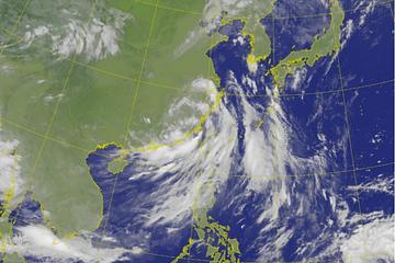 中南部小心凱米「颱風尾」！新熱帶擾動也發展中