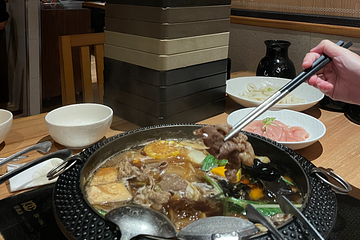 好多火鍋店！「為何火鍋在台灣這麼紅？」 釣出一票吃貨：有菜有肉超好吃